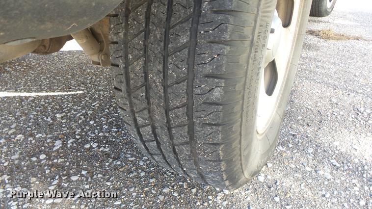 image for item EH9124 2003 Ford F150 pickup truck