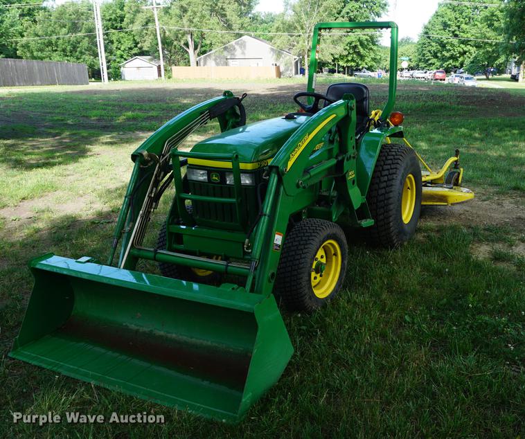 image for item EJ9488 2007 John Deere 790 tractor and finish mower