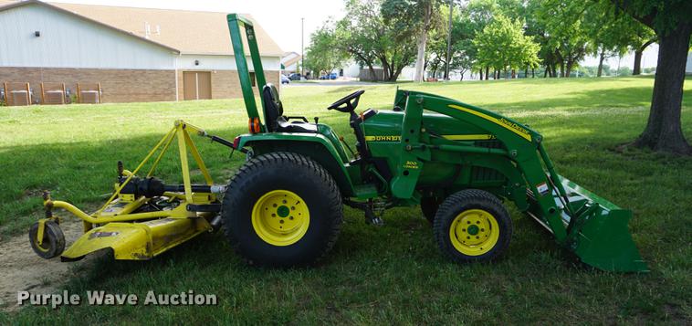 image for item EJ9488 2007 John Deere 790 tractor and finish mower