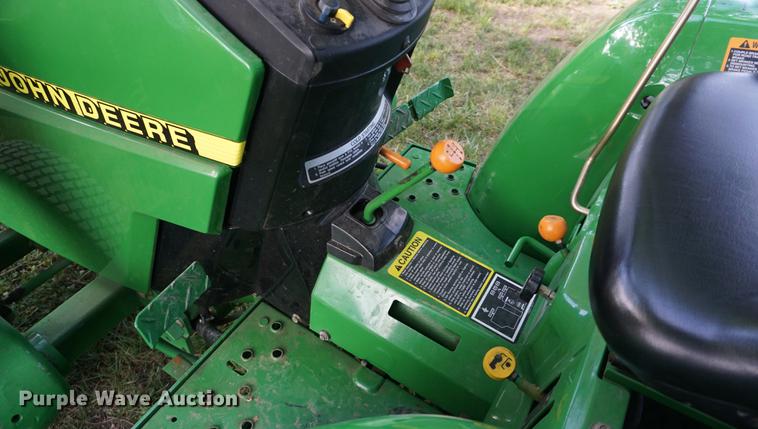 image for item EJ9488 2007 John Deere 790 tractor and finish mower