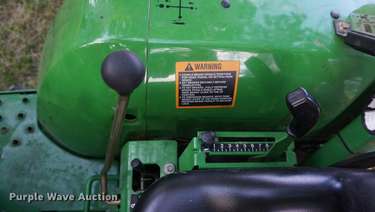 image for item EJ9488 2007 John Deere 790 tractor and finish mower