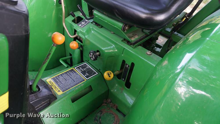image for item EJ9488 2007 John Deere 790 tractor and finish mower