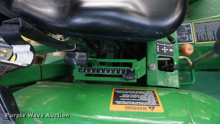 image for item EJ9488 2007 John Deere 790 tractor and finish mower