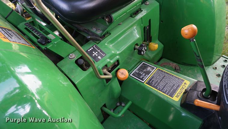 image for item EJ9488 2007 John Deere 790 tractor and finish mower