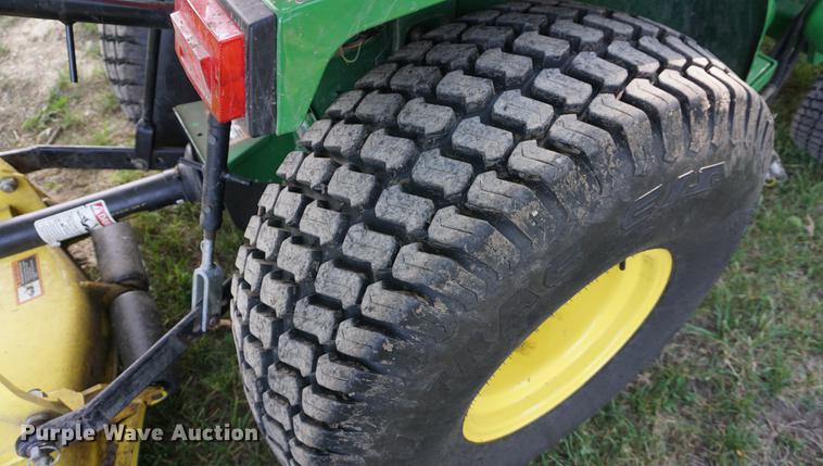 image for item EJ9488 2007 John Deere 790 tractor and finish mower
