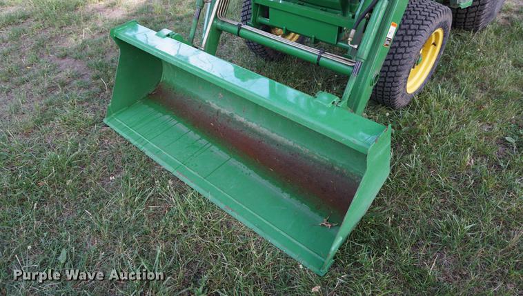 image for item EJ9488 2007 John Deere 790 tractor and finish mower