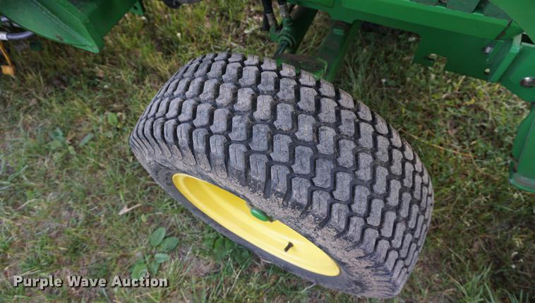 image for item EJ9488 2007 John Deere 790 tractor and finish mower