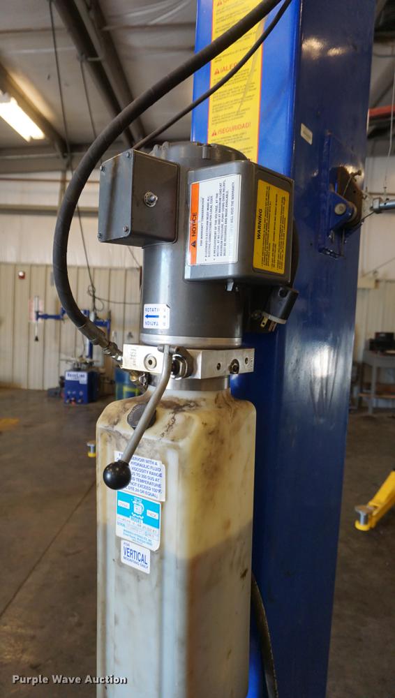 image for item EU9099 Partner TP11KAC two post automotive lift