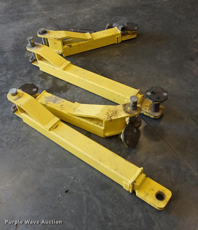 image for item EU9099 Partner TP11KAC two post automotive lift