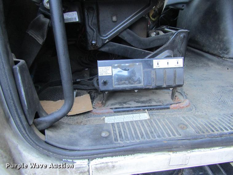 image for item EU9524 2006 International 7400 refuse truck