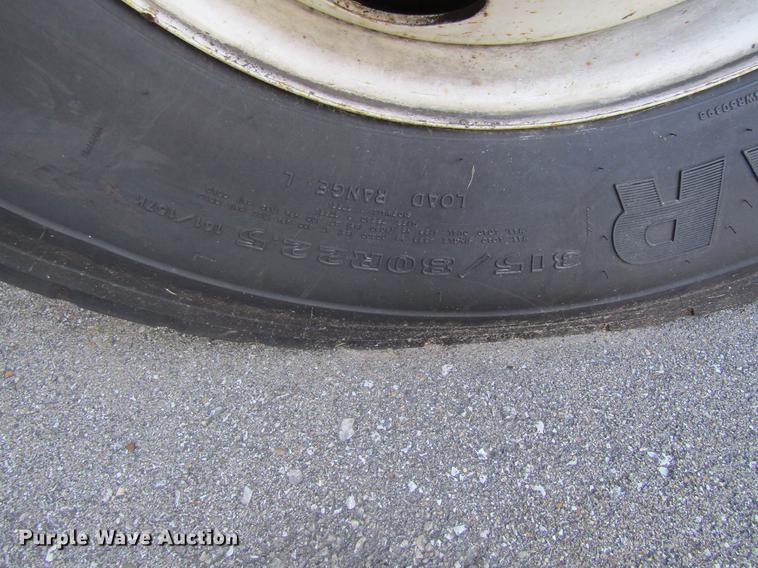 image for item EU9524 2006 International 7400 refuse truck