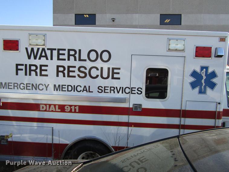 image for item EU9525 1997 Ford Econoline E350 ambulance