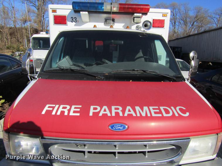 image for item EU9525 1997 Ford Econoline E350 ambulance