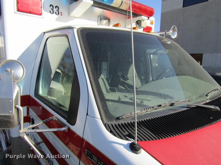 image for item EU9525 1997 Ford Econoline E350 ambulance