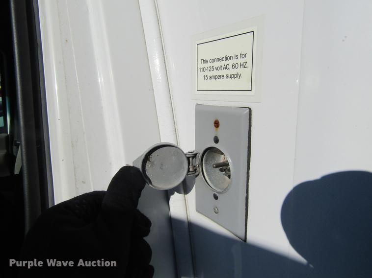 image for item EU9525 1997 Ford Econoline E350 ambulance