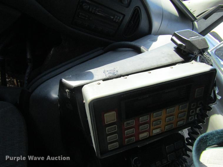 image for item EU9525 1997 Ford Econoline E350 ambulance