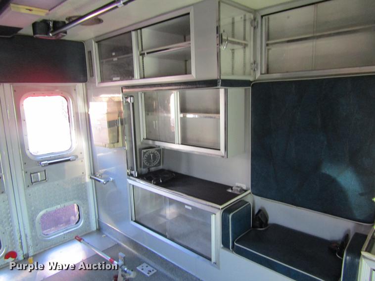 image for item EU9525 1997 Ford Econoline E350 ambulance