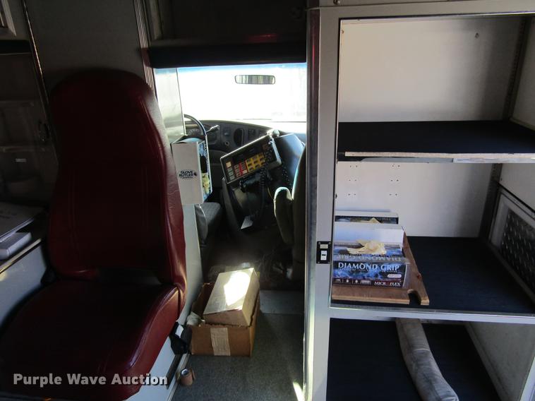 image for item EU9525 1997 Ford Econoline E350 ambulance