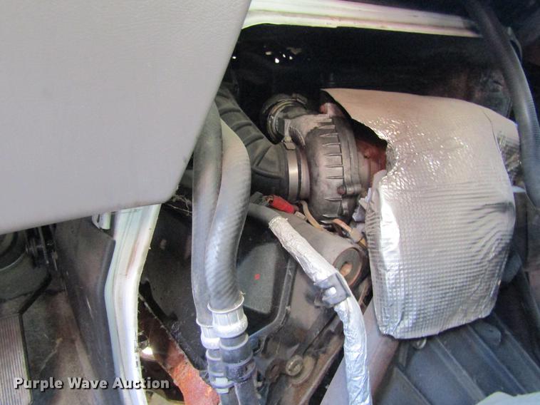 image for item EU9525 1997 Ford Econoline E350 ambulance