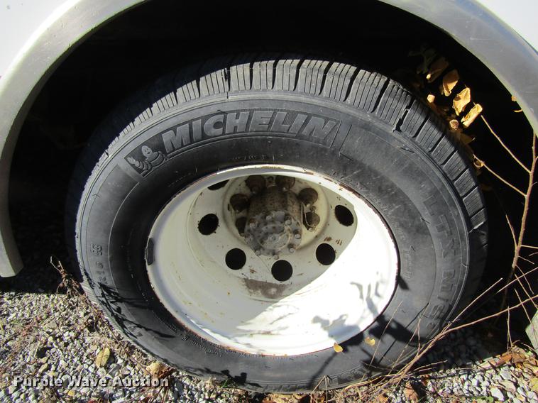 image for item EU9525 1997 Ford Econoline E350 ambulance