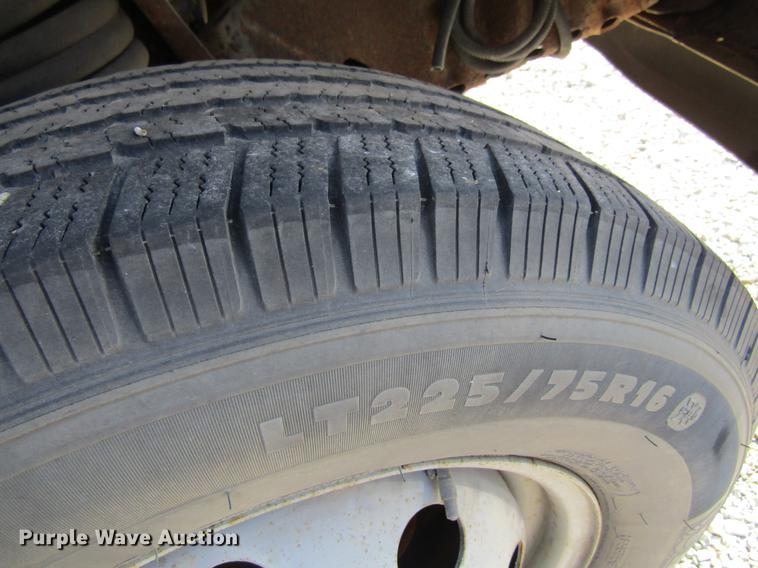 image for item EU9525 1997 Ford Econoline E350 ambulance