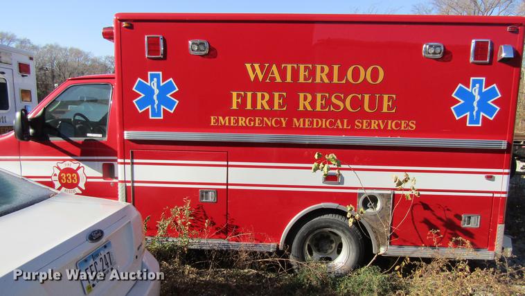 image for item EU9526 2005 Ford E350 Super Duty ambulance