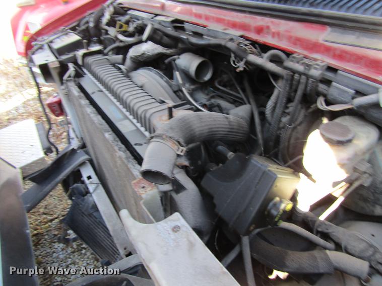 image for item EU9526 2005 Ford E350 Super Duty ambulance