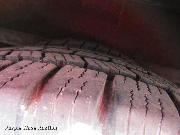 image for item EU9526 2005 Ford E350 Super Duty ambulance