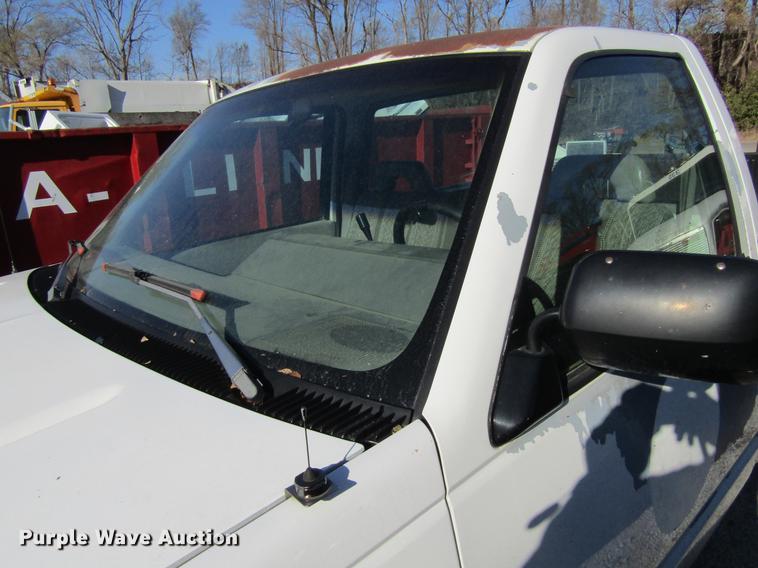 image for item EU9527 1993 Chevrolet 1500 pickup truck