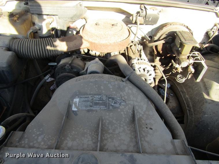 image for item EU9527 1993 Chevrolet 1500 pickup truck