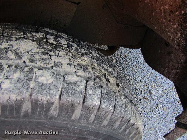 image for item EU9527 1993 Chevrolet 1500 pickup truck