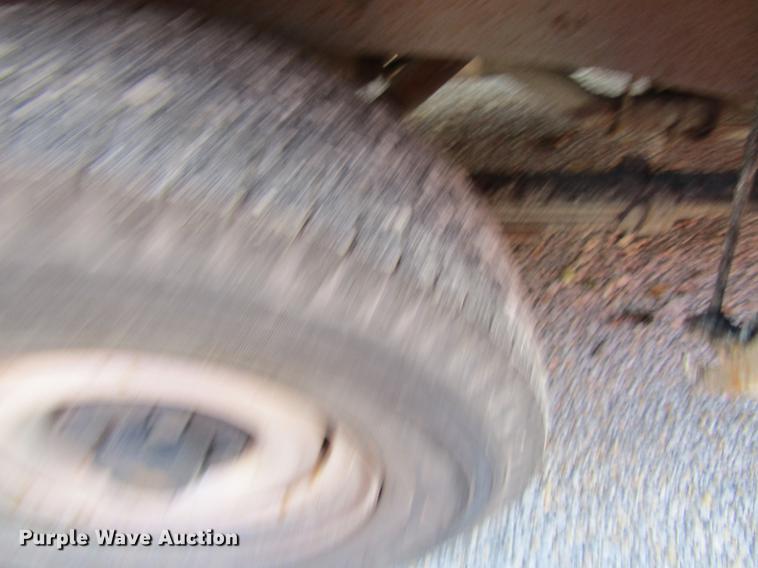 image for item EU9527 1993 Chevrolet 1500 pickup truck