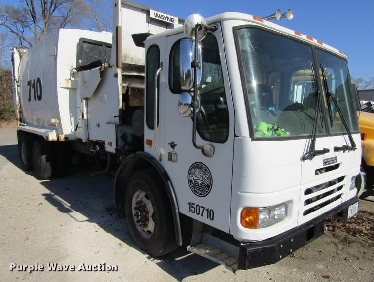 image for item EU9531 2008 American Lafrance Condor refuse truck