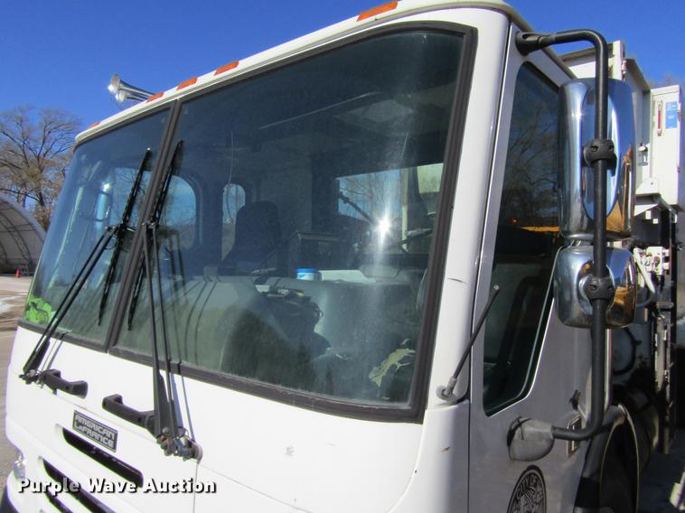 image for item EU9531 2008 American Lafrance Condor refuse truck