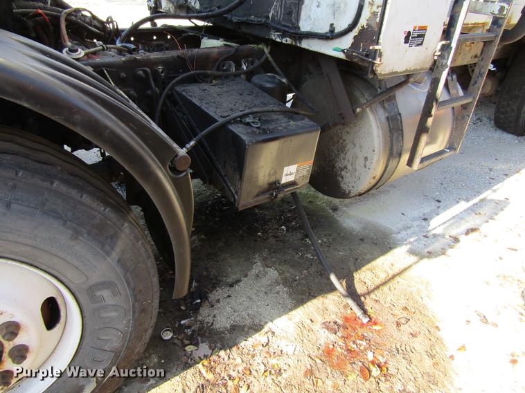 image for item EU9531 2008 American Lafrance Condor refuse truck