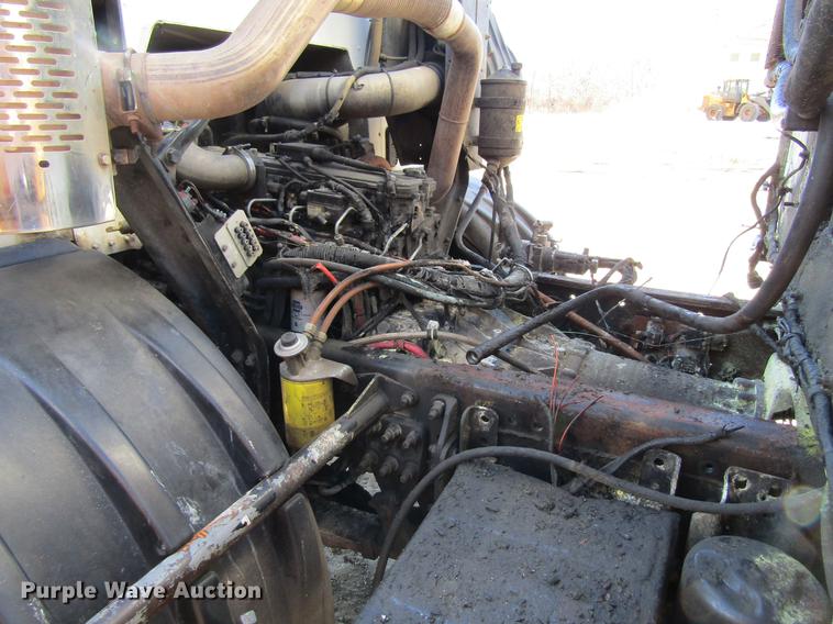 image for item EU9531 2008 American Lafrance Condor refuse truck