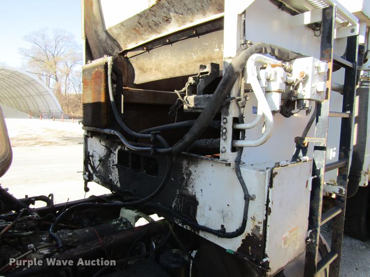image for item EU9531 2008 American Lafrance Condor refuse truck