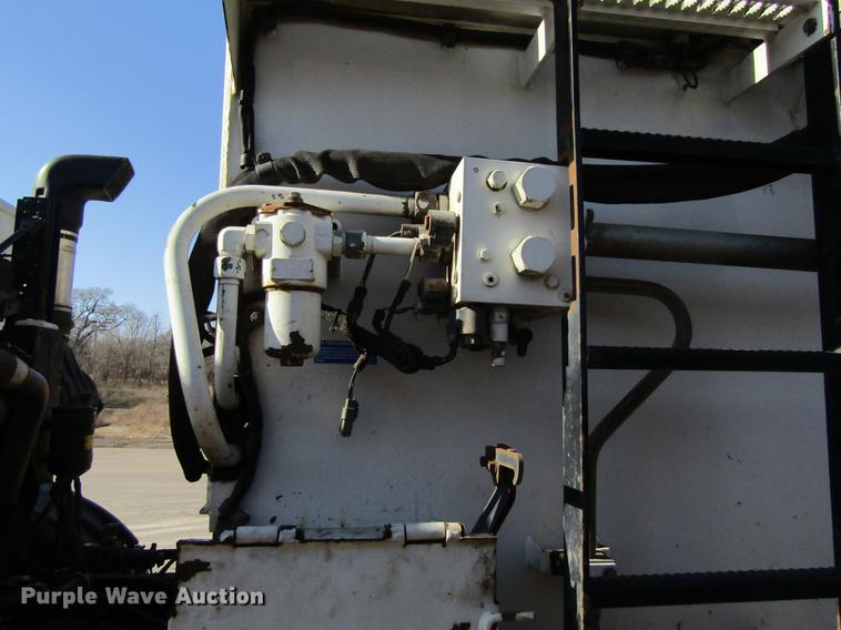 image for item EU9531 2008 American Lafrance Condor refuse truck