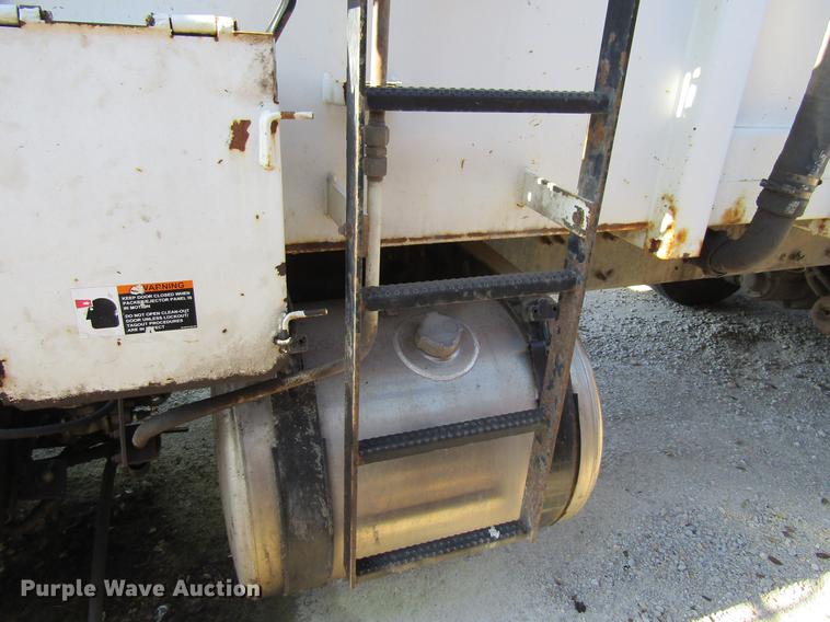 image for item EU9531 2008 American Lafrance Condor refuse truck