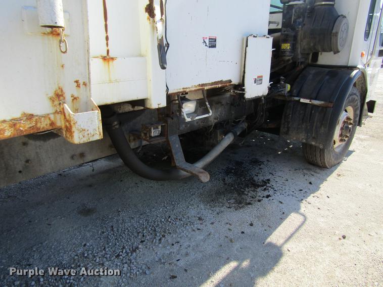 image for item EU9531 2008 American Lafrance Condor refuse truck