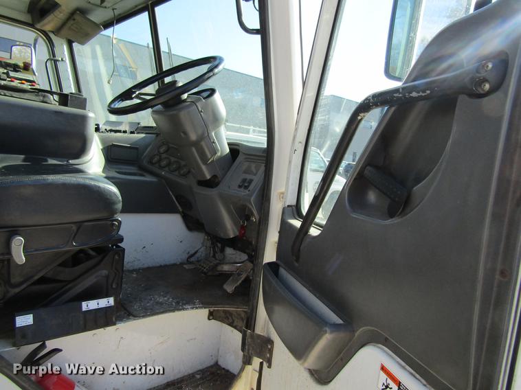 image for item EU9531 2008 American Lafrance Condor refuse truck