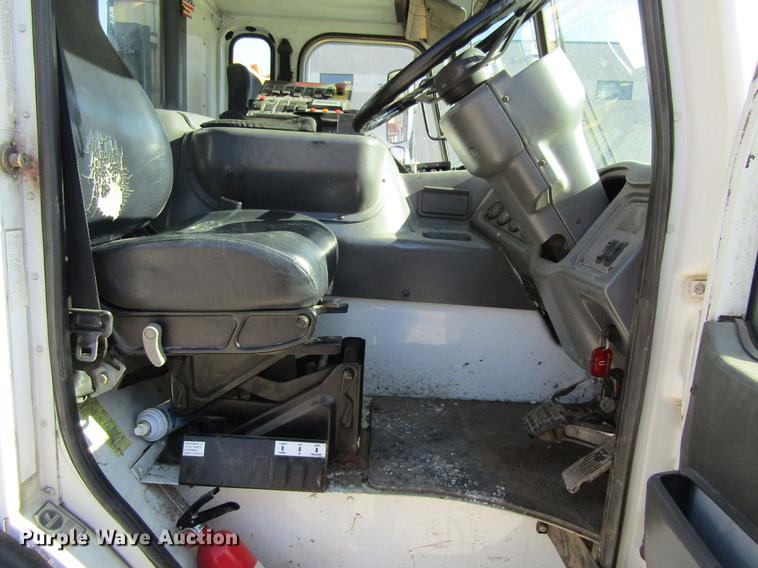 image for item EU9531 2008 American Lafrance Condor refuse truck