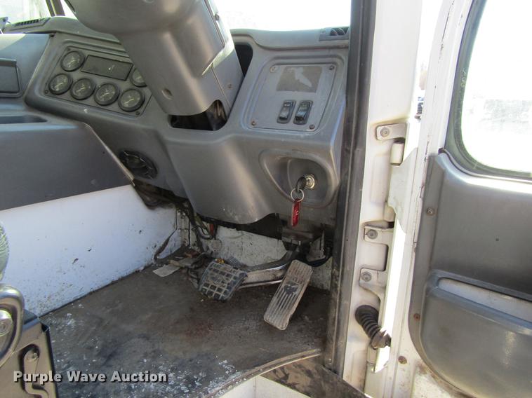 image for item EU9531 2008 American Lafrance Condor refuse truck