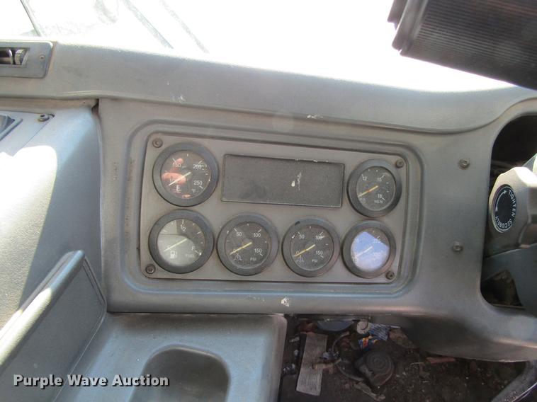 image for item EU9531 2008 American Lafrance Condor refuse truck