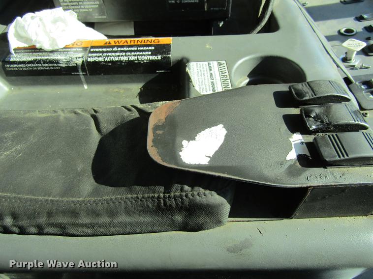 image for item EU9531 2008 American Lafrance Condor refuse truck