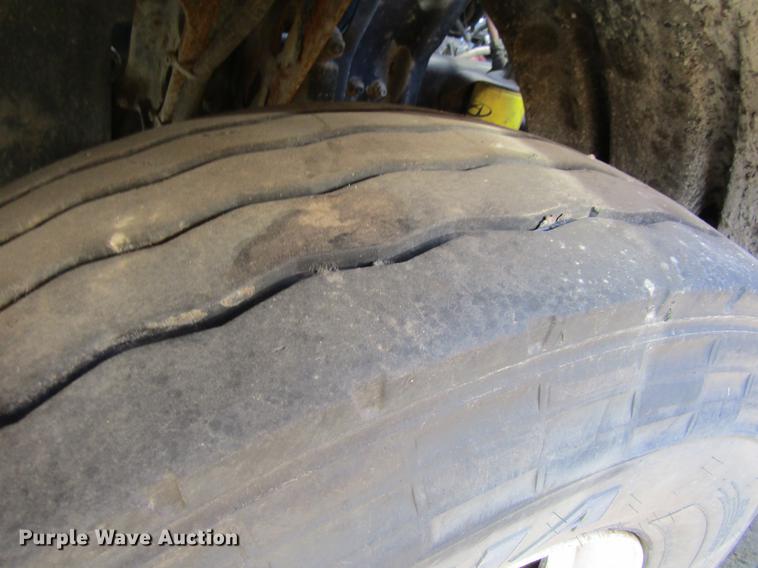 image for item EU9531 2008 American Lafrance Condor refuse truck