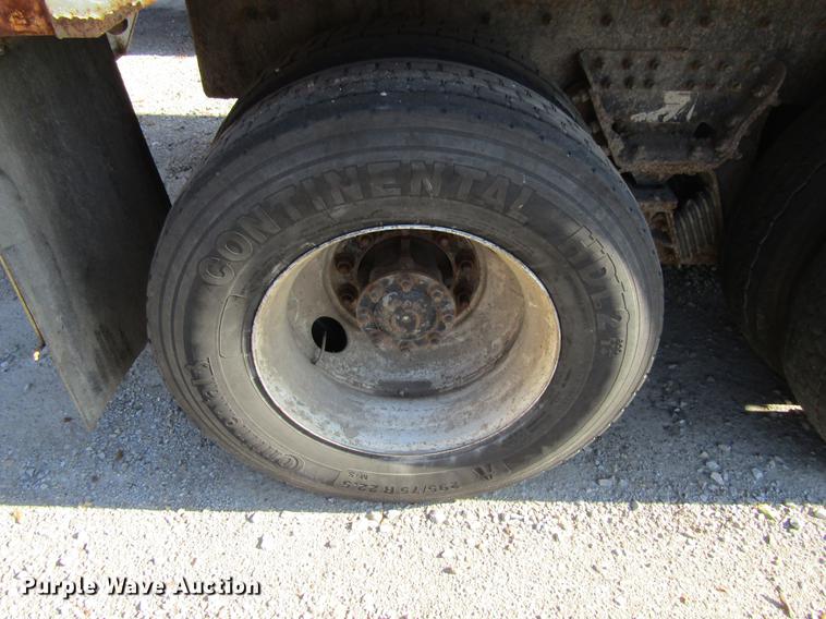 image for item EU9531 2008 American Lafrance Condor refuse truck