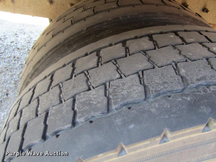 image for item EU9531 2008 American Lafrance Condor refuse truck