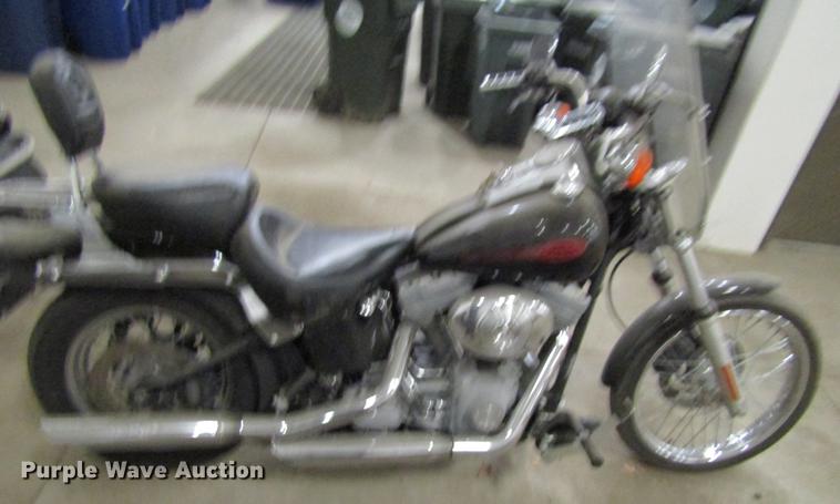 image for item EU9532 2001 Harley Davidson FXST motorcycle