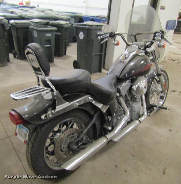 image for item EU9532 2001 Harley Davidson FXST motorcycle